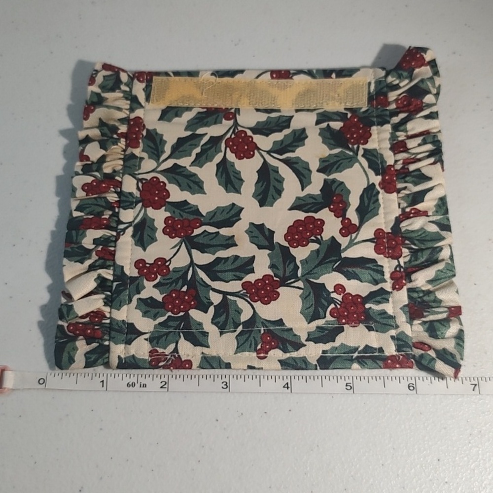Longaberger Handle Gripper In The Holly Print Fabric